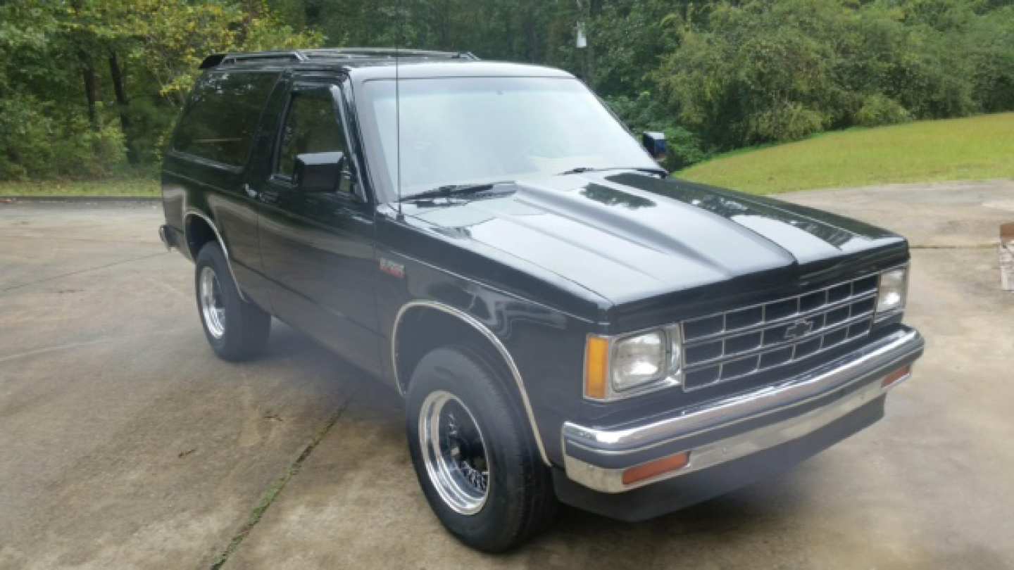 0th Image of a 1988 CHEVROLET BLAZER S10