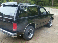 Image 3 of 5 of a 1988 CHEVROLET BLAZER S10