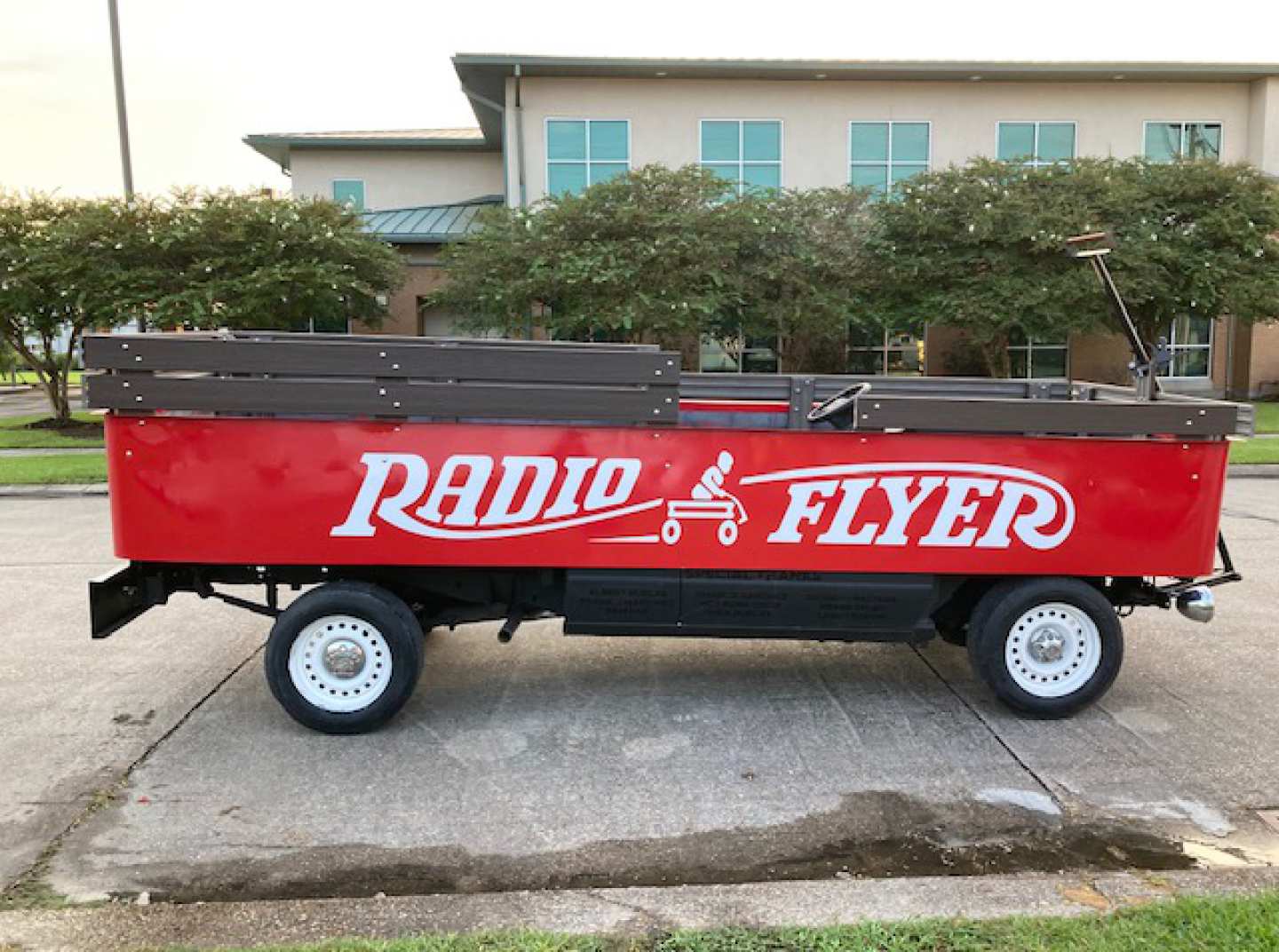 2nd Image of a 1993 FORD RADIO FLYER