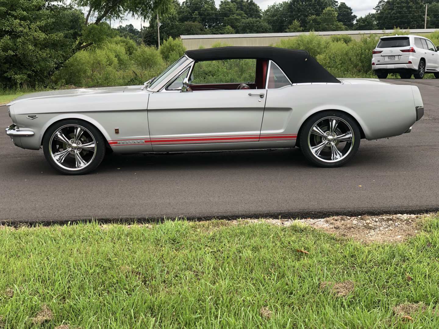 4th Image of a 1965 FORD MUSTANG