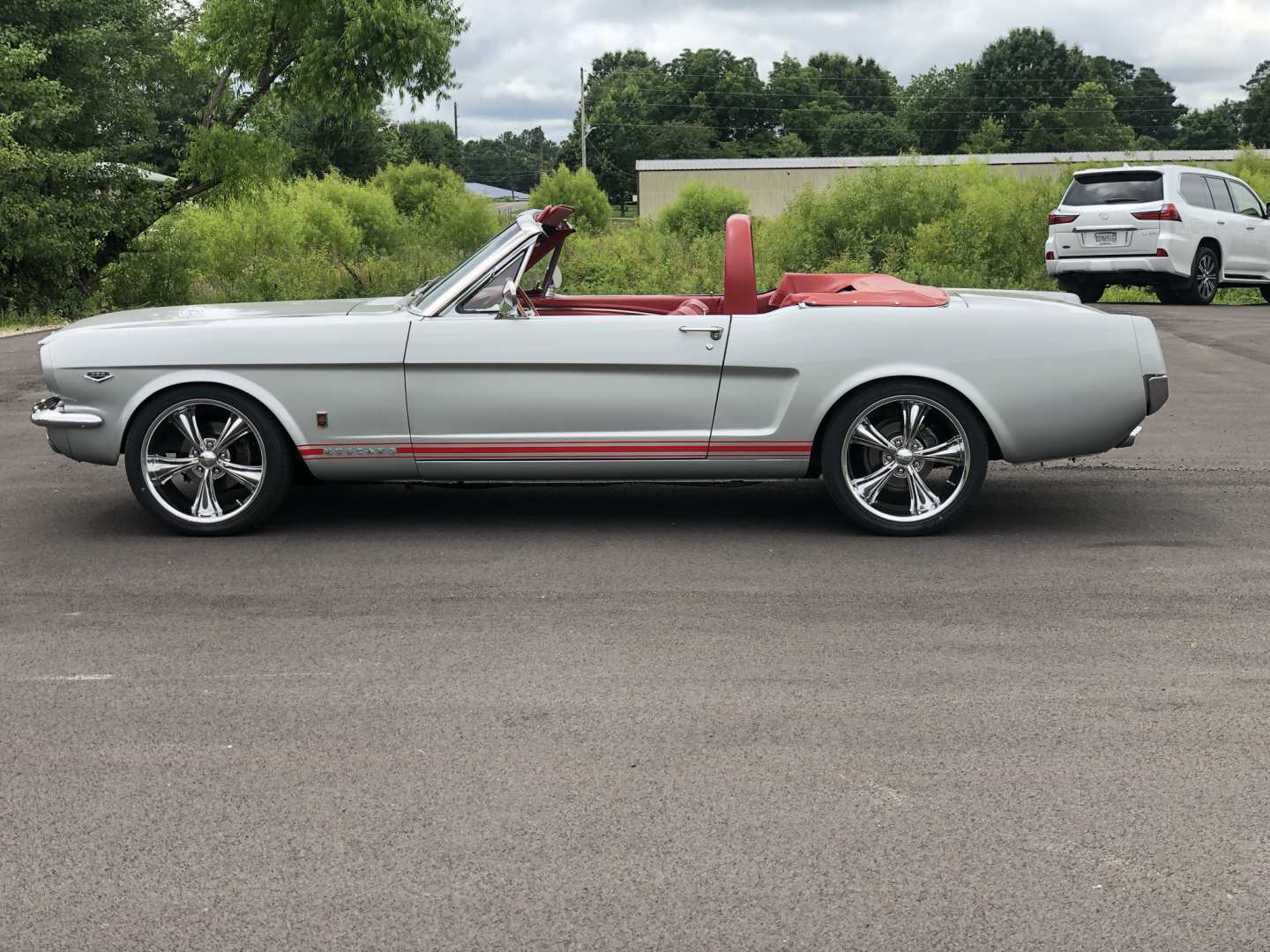 5th Image of a 1965 FORD MUSTANG