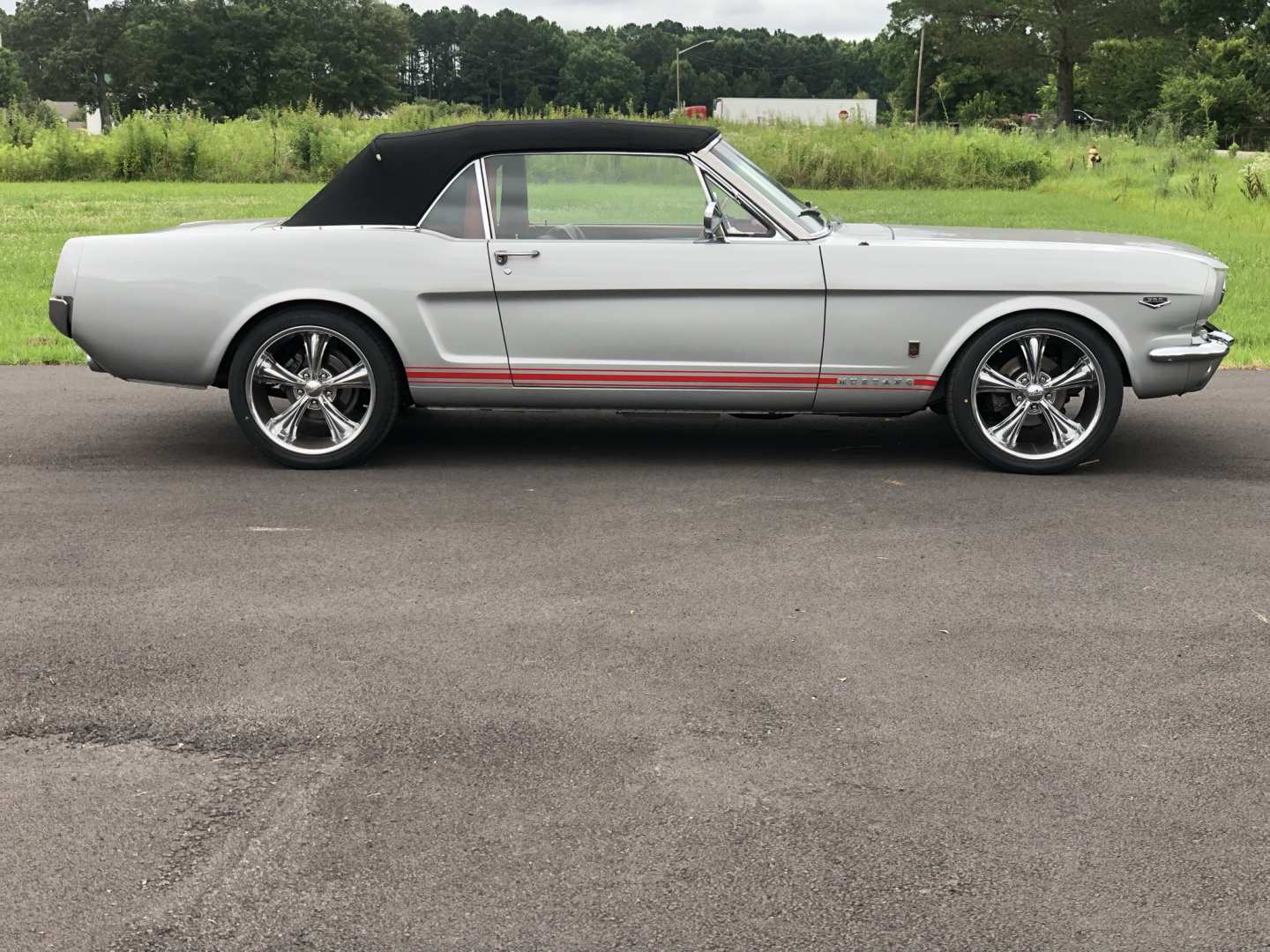 7th Image of a 1965 FORD MUSTANG