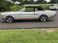 Image 5 of 15 of a 1965 FORD MUSTANG