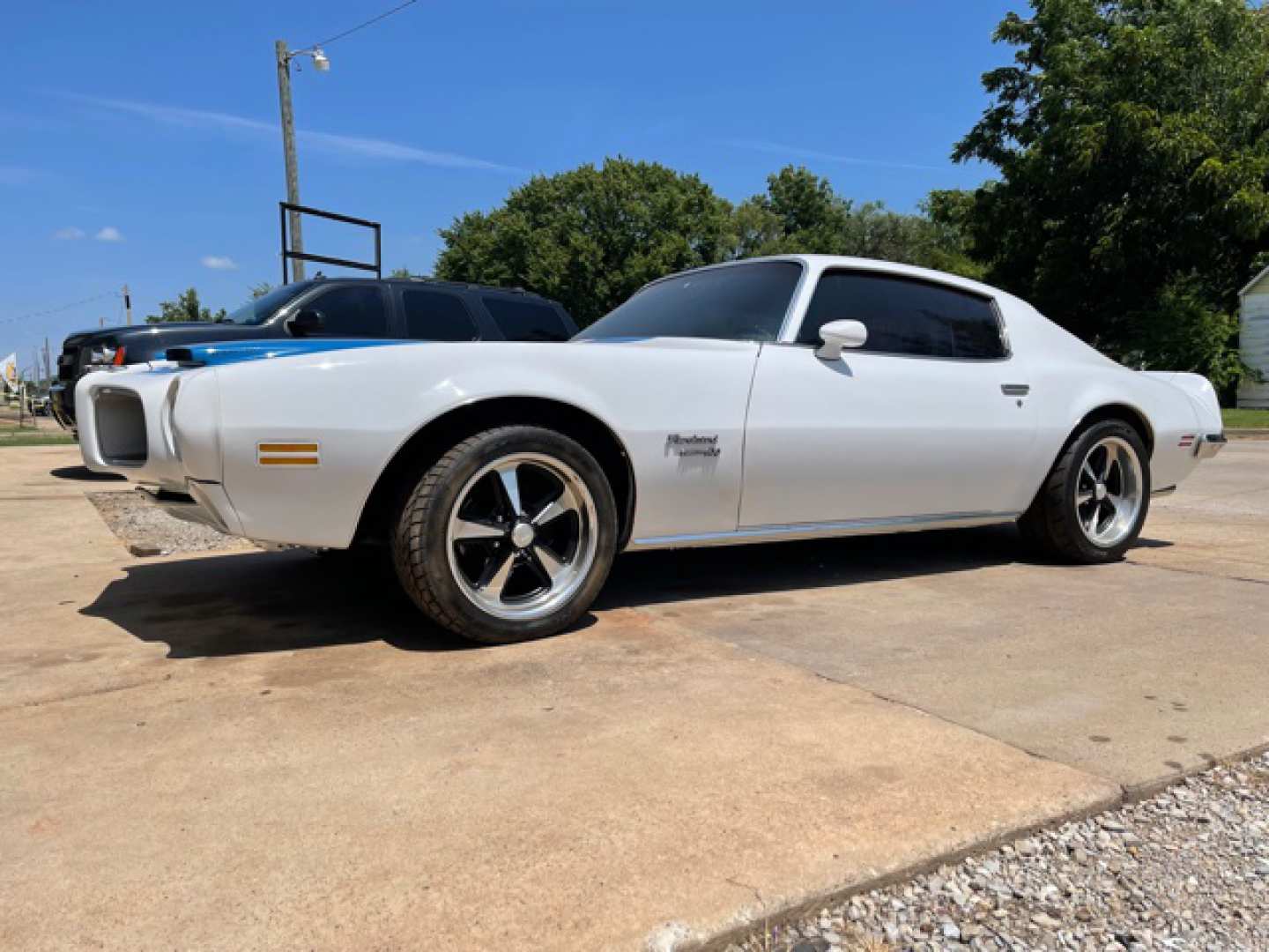 3rd Image of a 1970 PONTIAC FIREBIRD