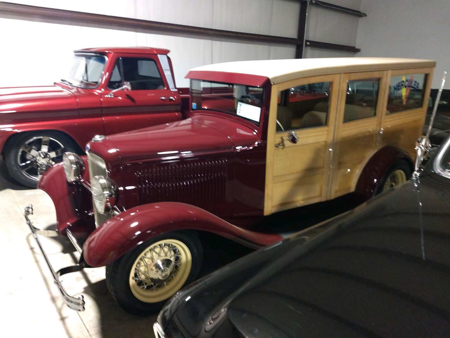 2nd Image of a 1932 FORD WOODY