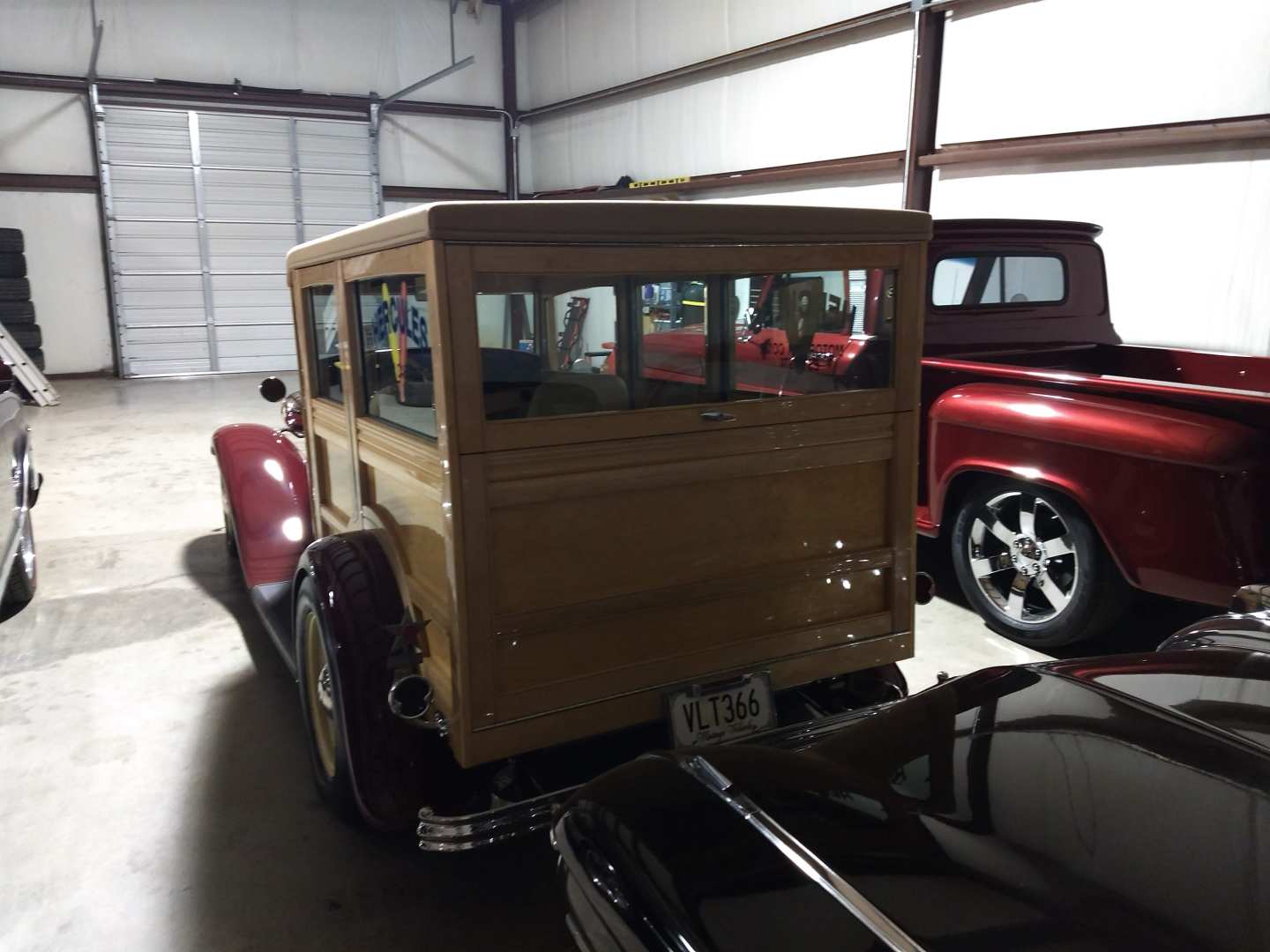 3rd Image of a 1932 FORD WOODY
