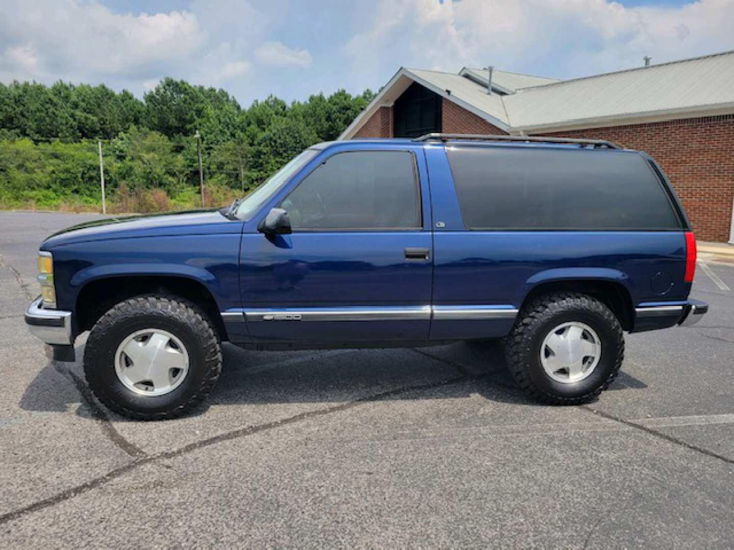 0th Image of a 1996 CHEVROLET TAHOE