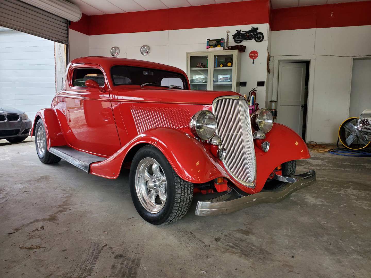 0th Image of a 1933 FORD DELUXE