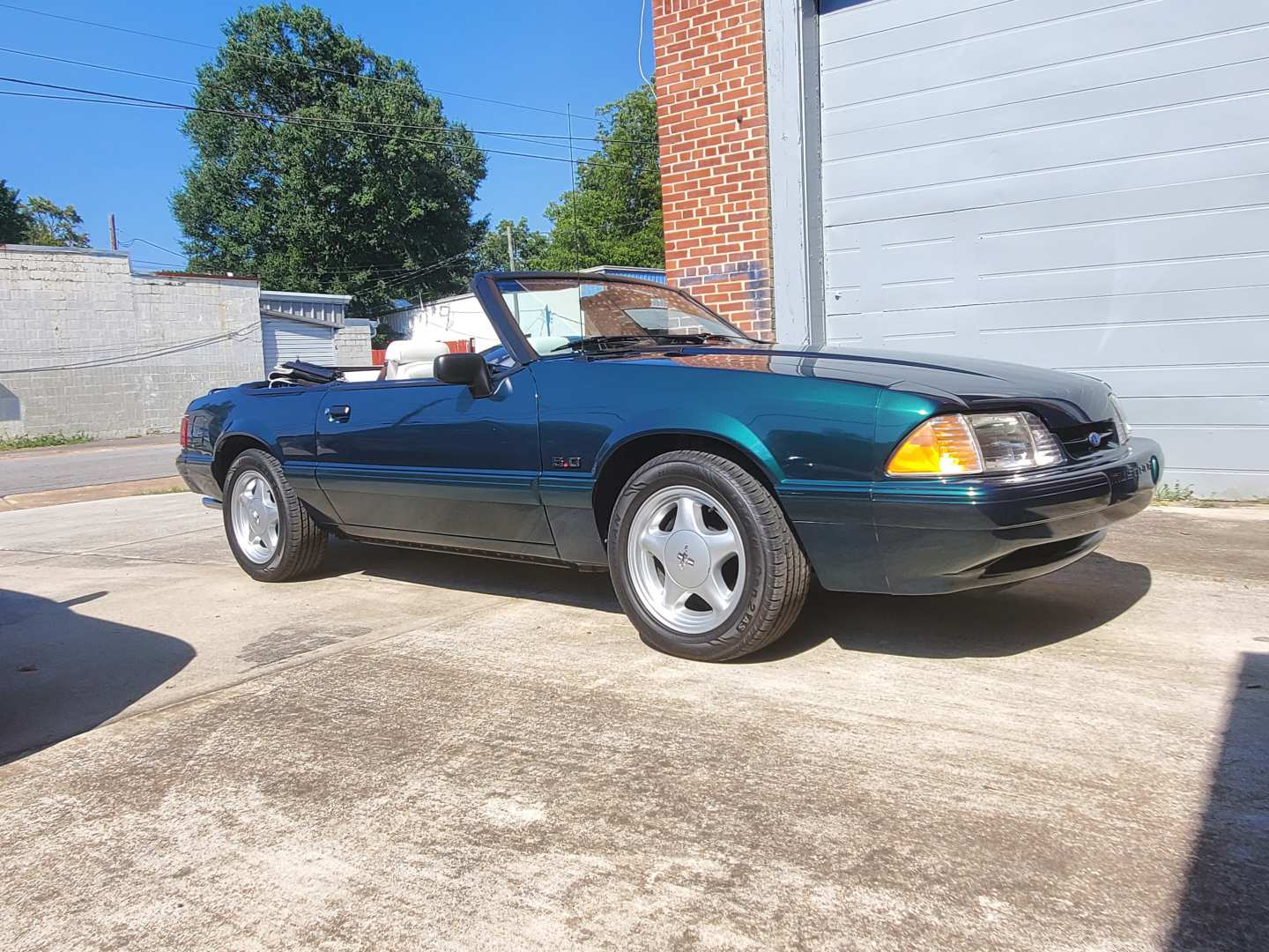 4th Image of a 1992 FORD MUSTANG LX