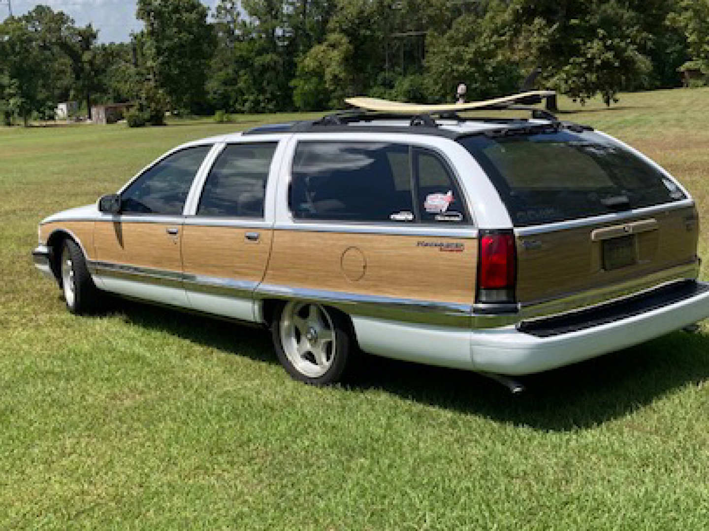 1st Image of a 1995 BUICK ROADMASTER ESTATE WAGON