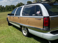 Image 4 of 4 of a 1995 BUICK ROADMASTER ESTATE WAGON