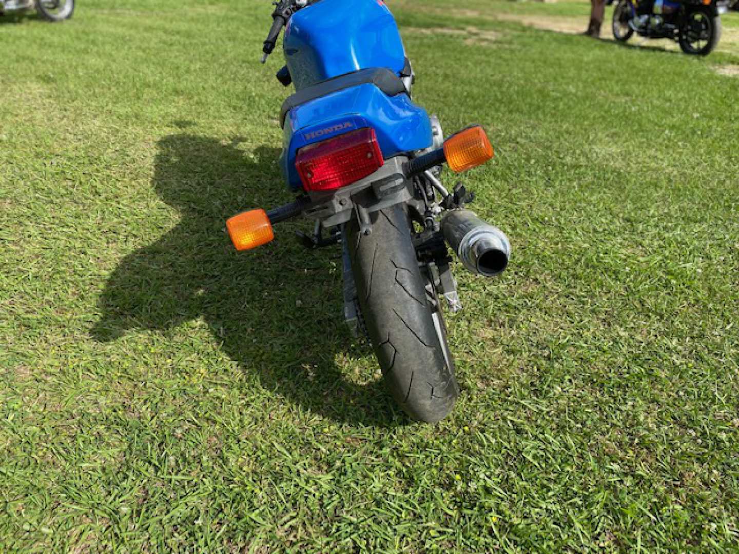 3rd Image of a 1990 HONDA CB1