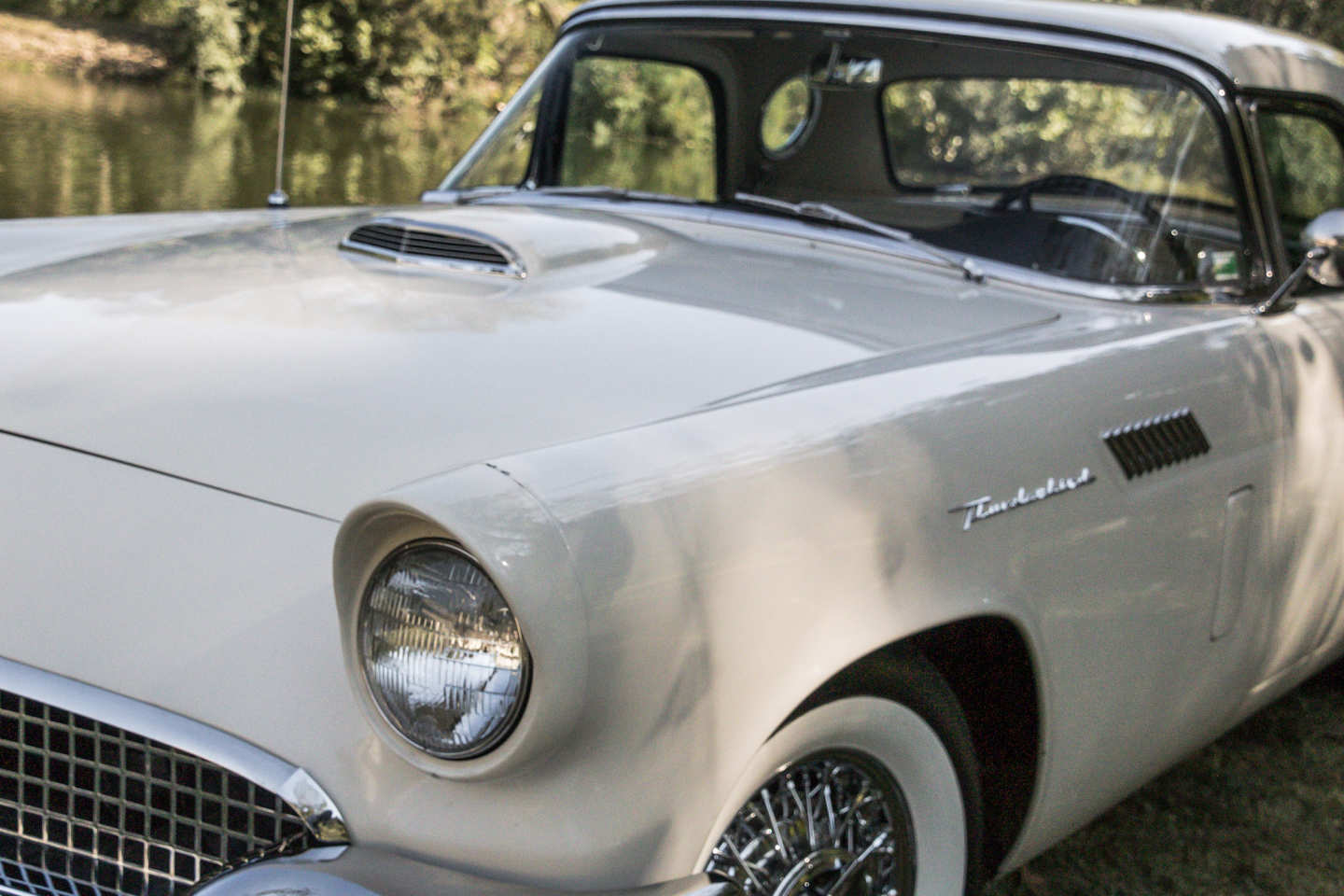 1st Image of a 1957 FORD THUNDERBIRD