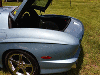 Image 15 of 27 of a 2002 CHEVROLET CORVETTE AVELATE