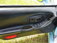 Image 21 of 27 of a 2002 CHEVROLET CORVETTE AVELATE