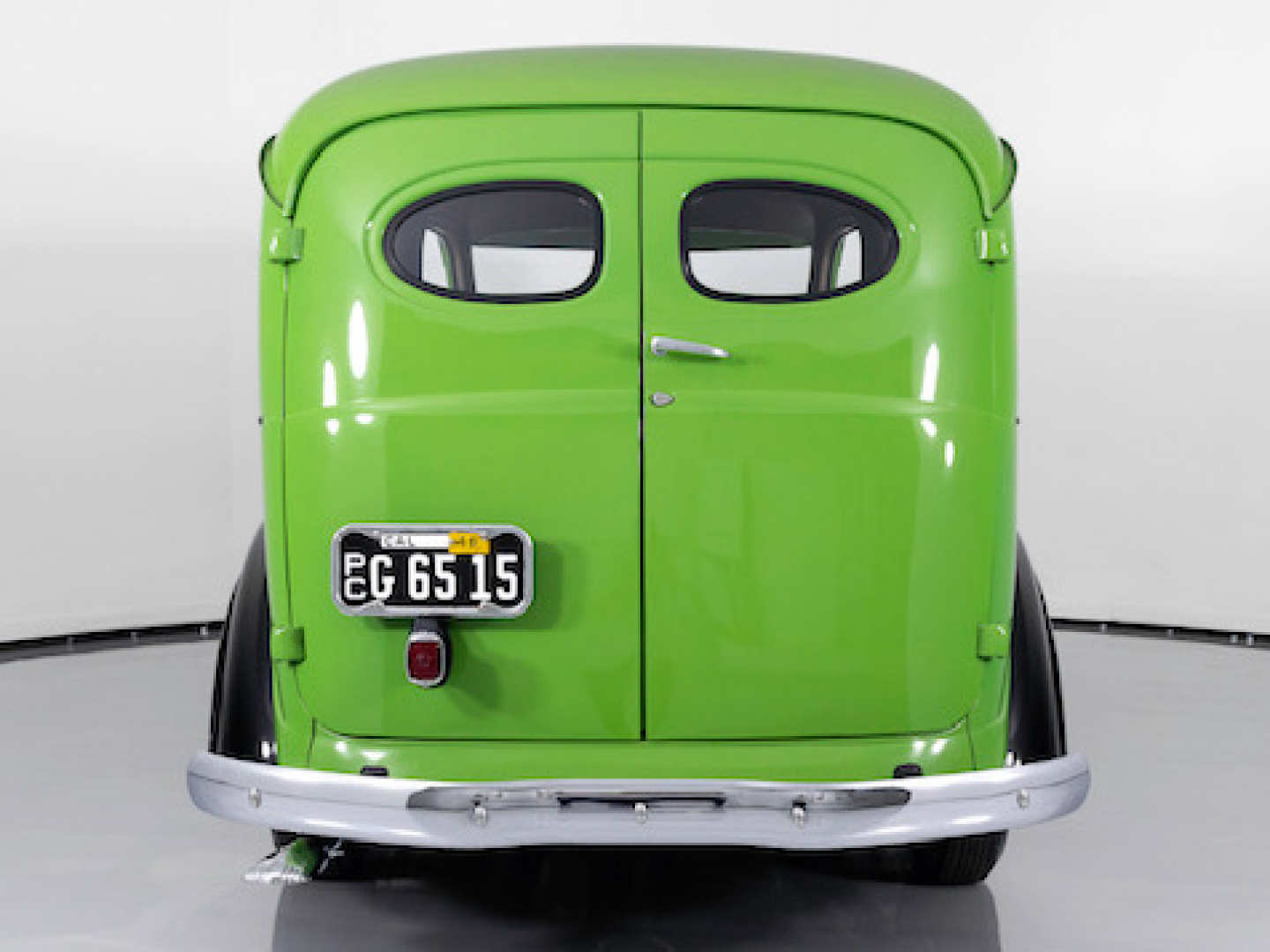 3rd Image of a 1946 CHEVROLET PANEL TRUCK