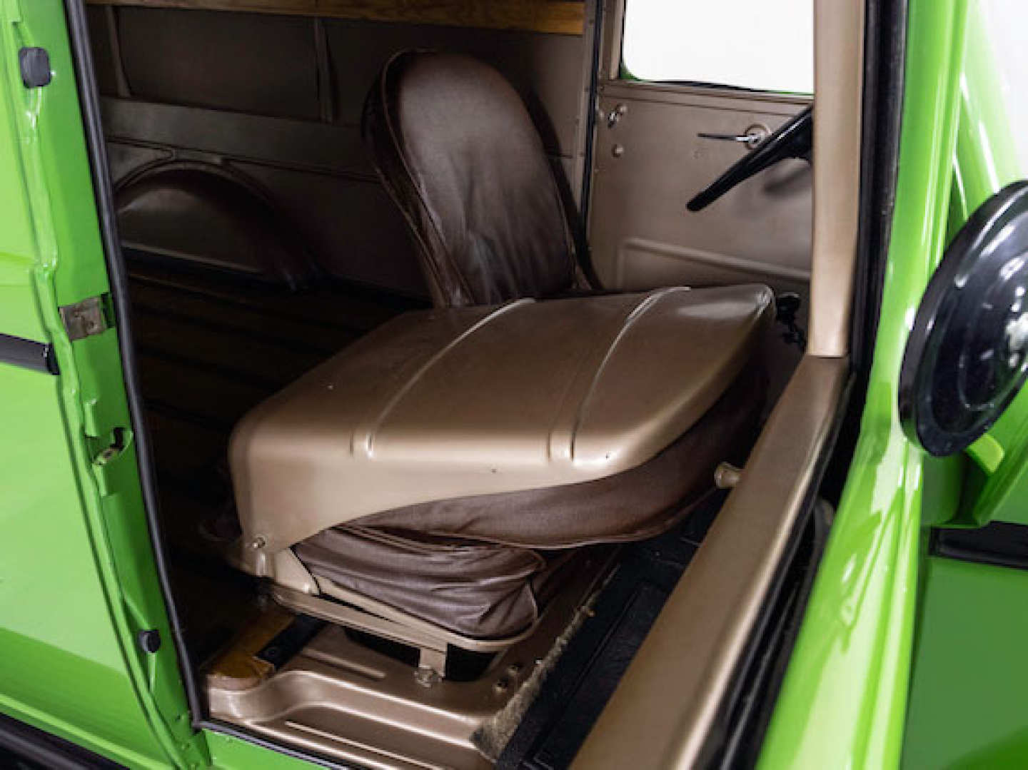 5th Image of a 1946 CHEVROLET PANEL TRUCK