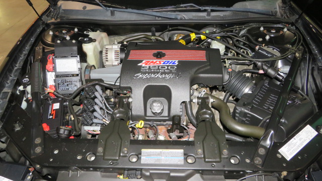 3rd Image of a 2004 CHEVROLET MONTE CARLO HI-SPORT SS