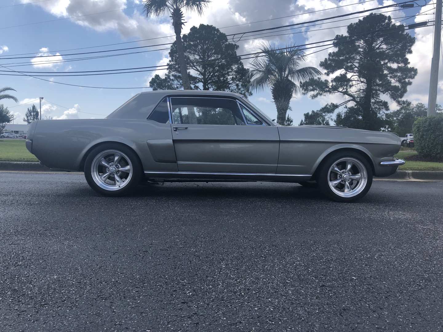 1st Image of a 1965 FORD MUSTANG