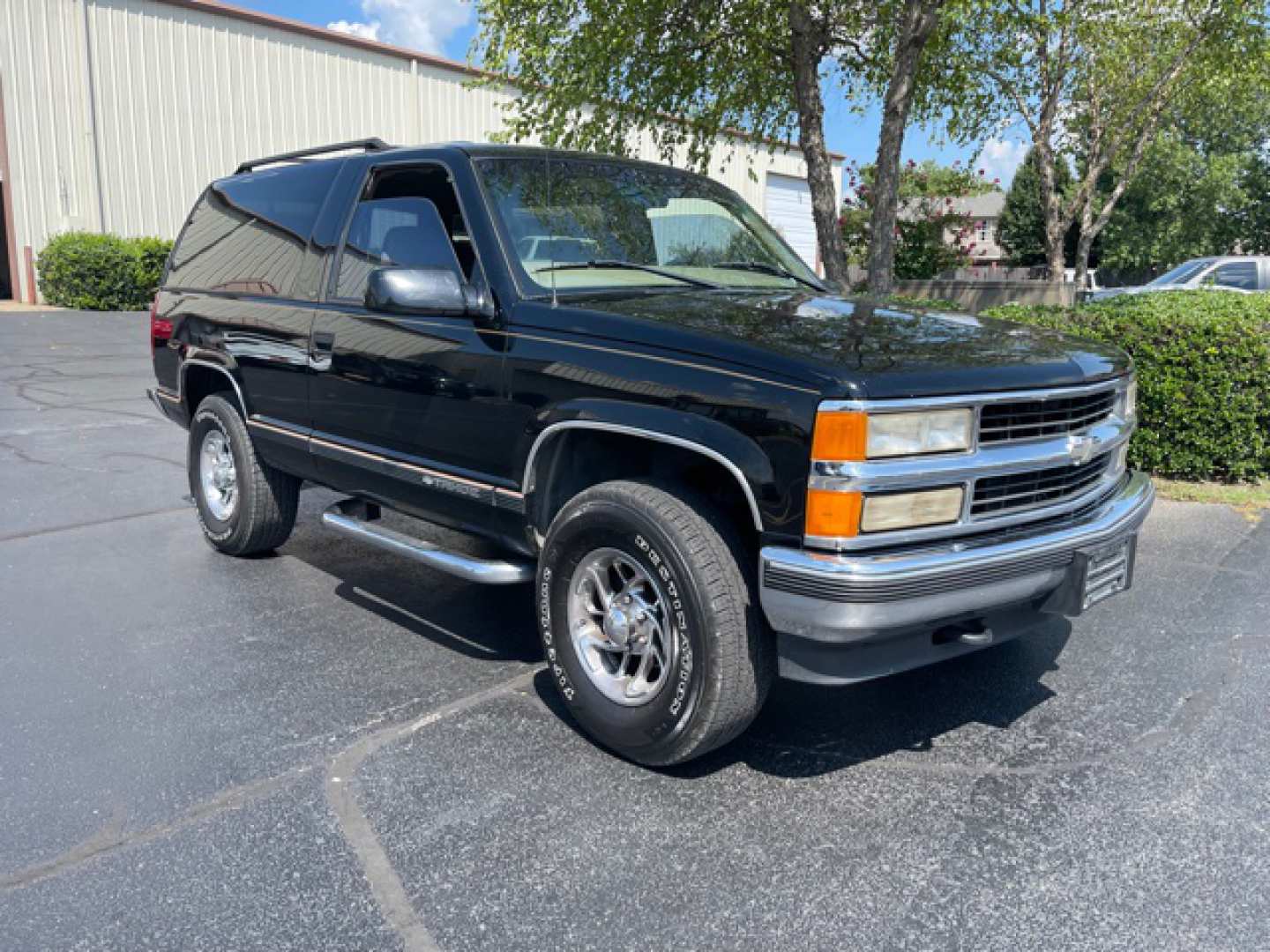 0th Image of a 1998 CHEVROLET TAHOE