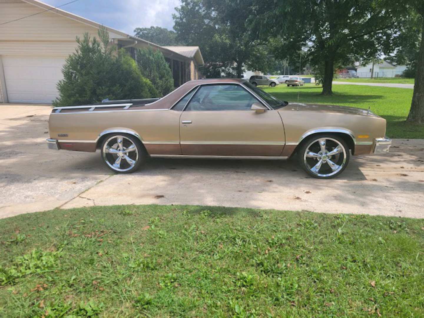 4th Image of a 1986 CHEVROLET EL CAMINO