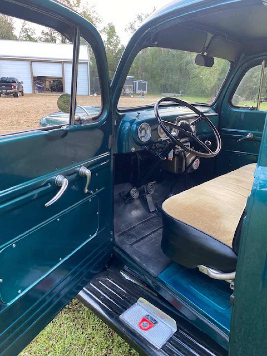 3rd Image of a 1951 FORD F3