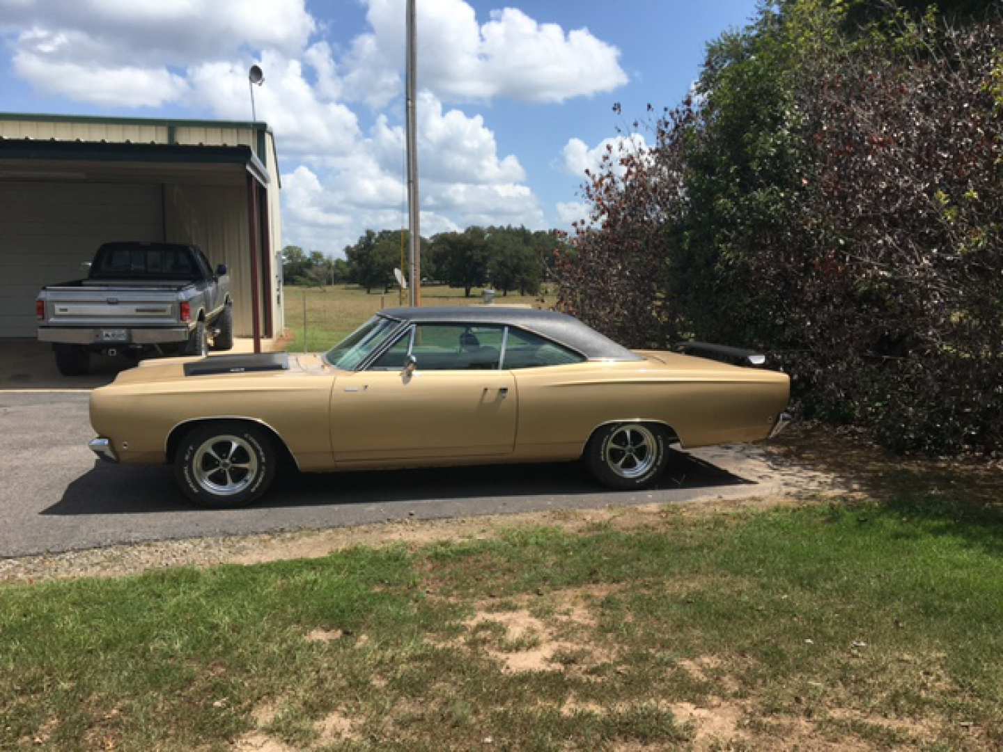 4th Image of a 1968 PLYMOUTH ROADRUNNER