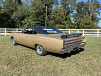 Image 2 of 19 of a 1968 PLYMOUTH ROADRUNNER