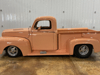 Image 6 of 14 of a 1951 FORD ILU