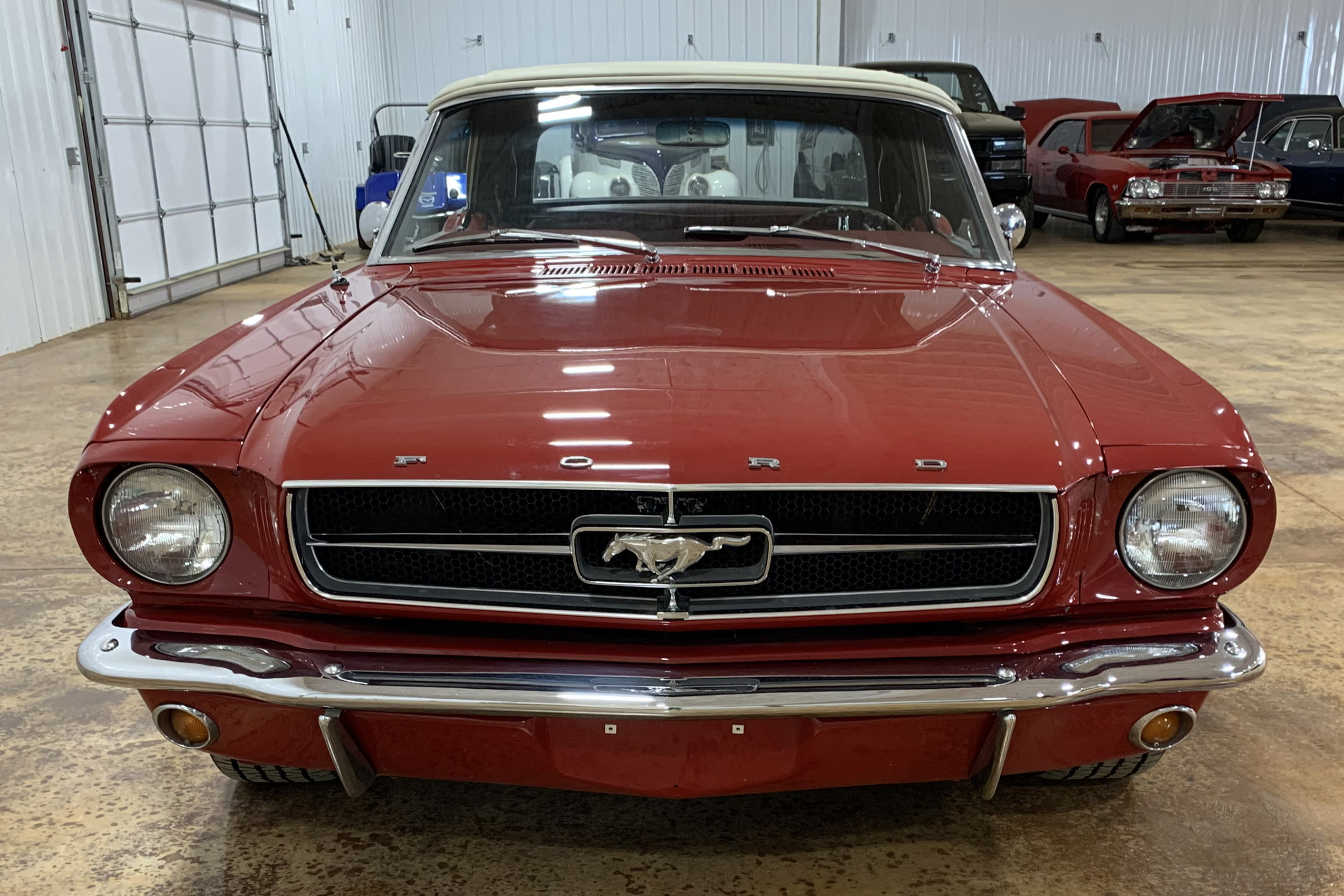 2nd Image of a 1965 FORD MUSTANG