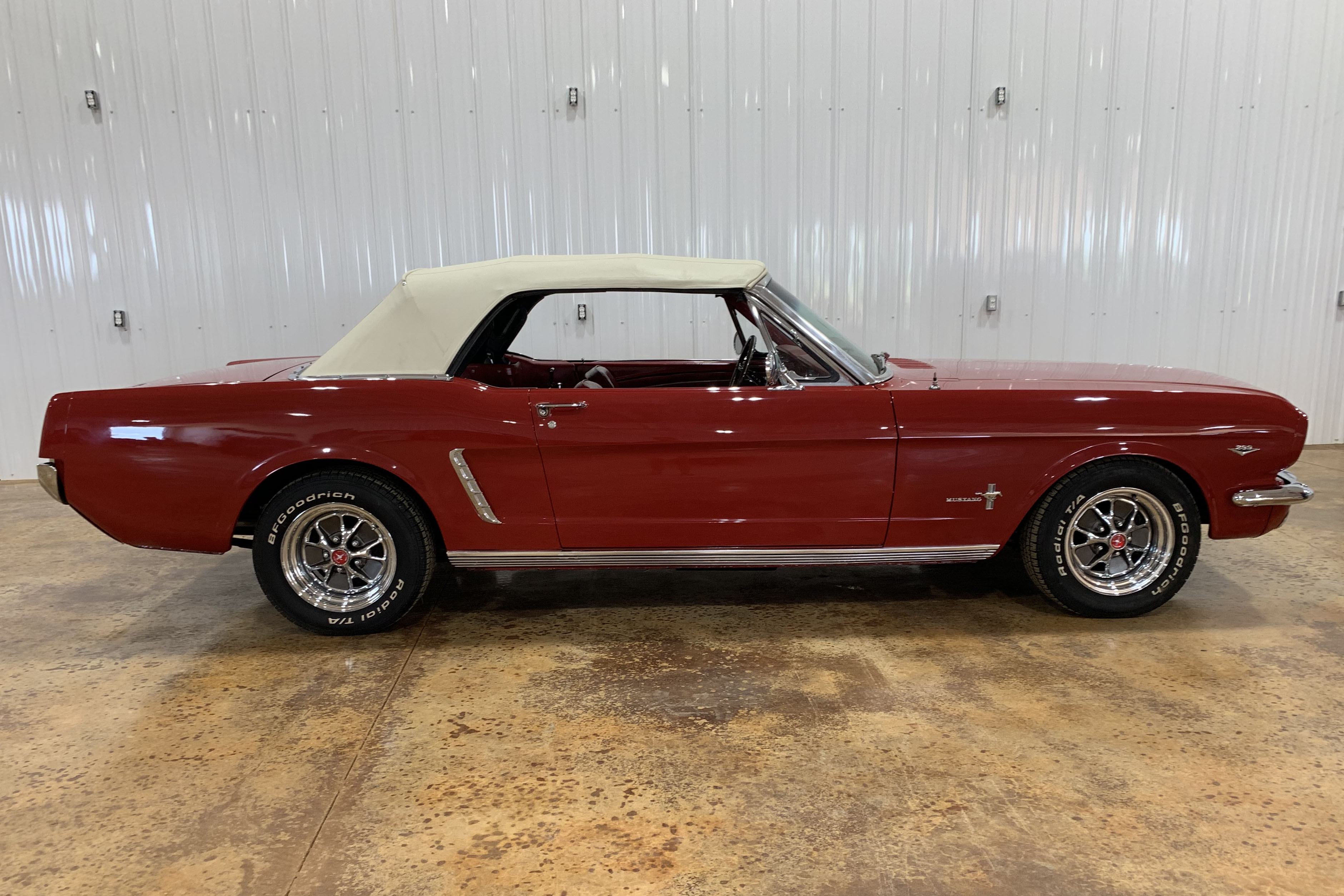 5th Image of a 1965 FORD MUSTANG