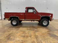 Image 7 of 15 of a 1986 CHEVROLET K10