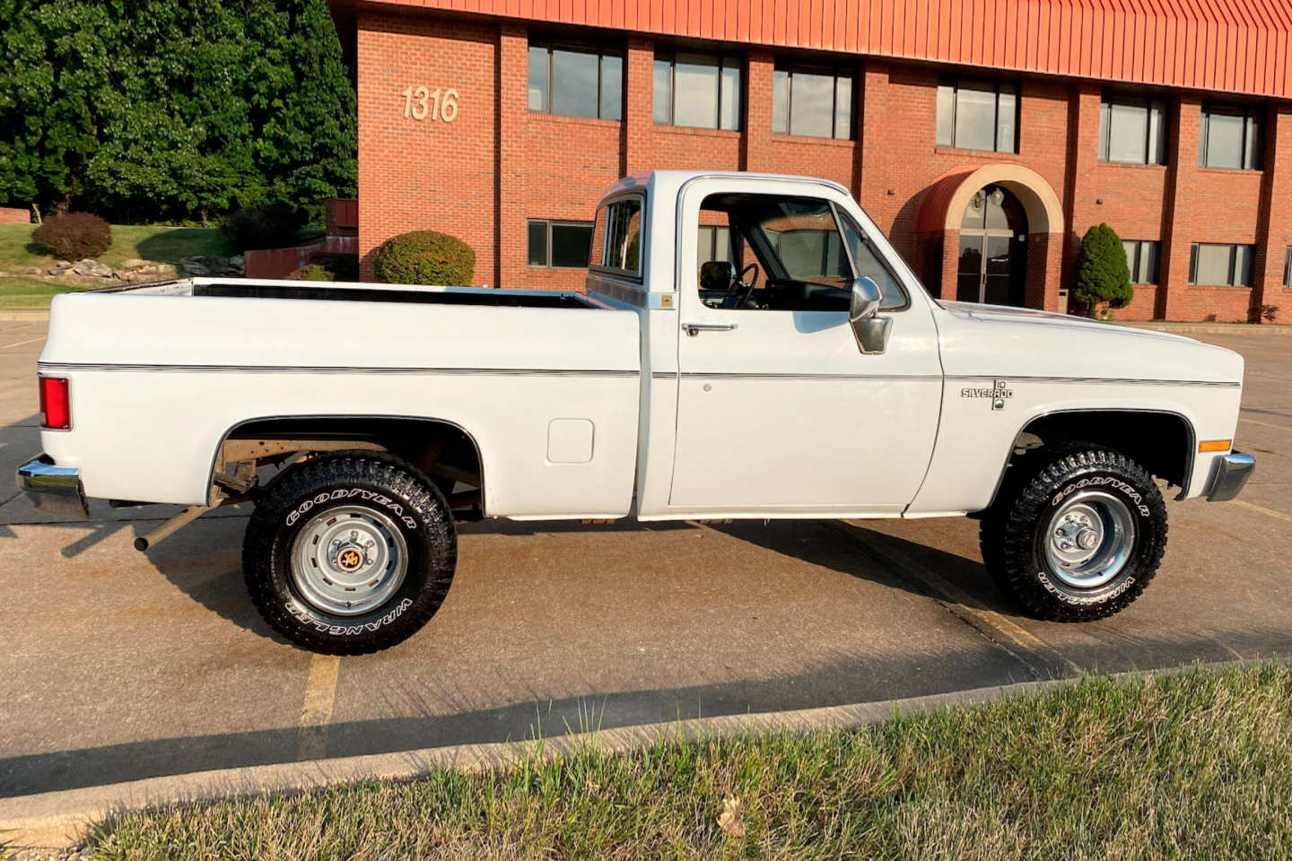 10th Image of a 1985 CHEVROLET K10