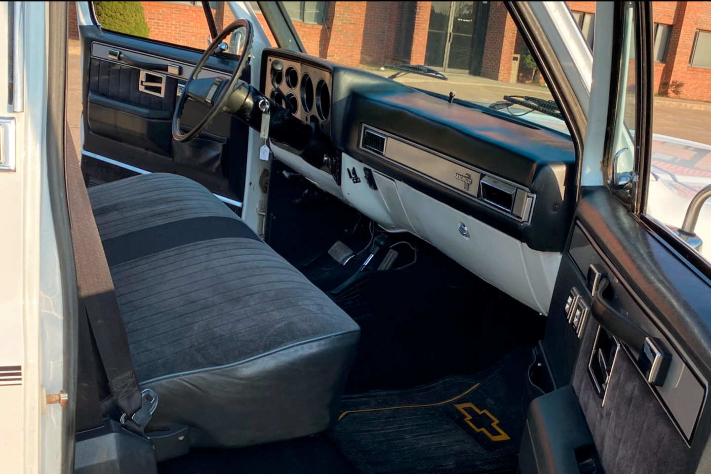 16th Image of a 1985 CHEVROLET K10
