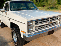 Image 2 of 28 of a 1985 CHEVROLET K10