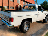 Image 4 of 28 of a 1985 CHEVROLET K10