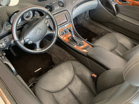 Image 4 of 7 of a 2005 MERCEDES-BENZ SL500