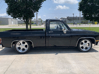 Image 2 of 8 of a 1983 CHEVROLET C10