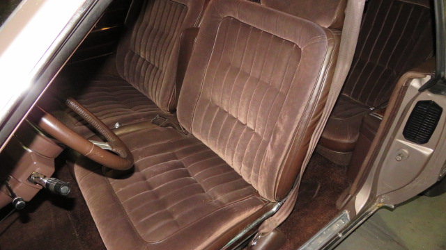 6th Image of a 1984 OLDSMOBILE TORONADO BROUGHAM
