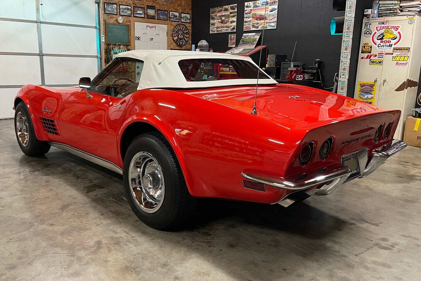 3rd Image of a 1970 CHEVROLET CORVETTE