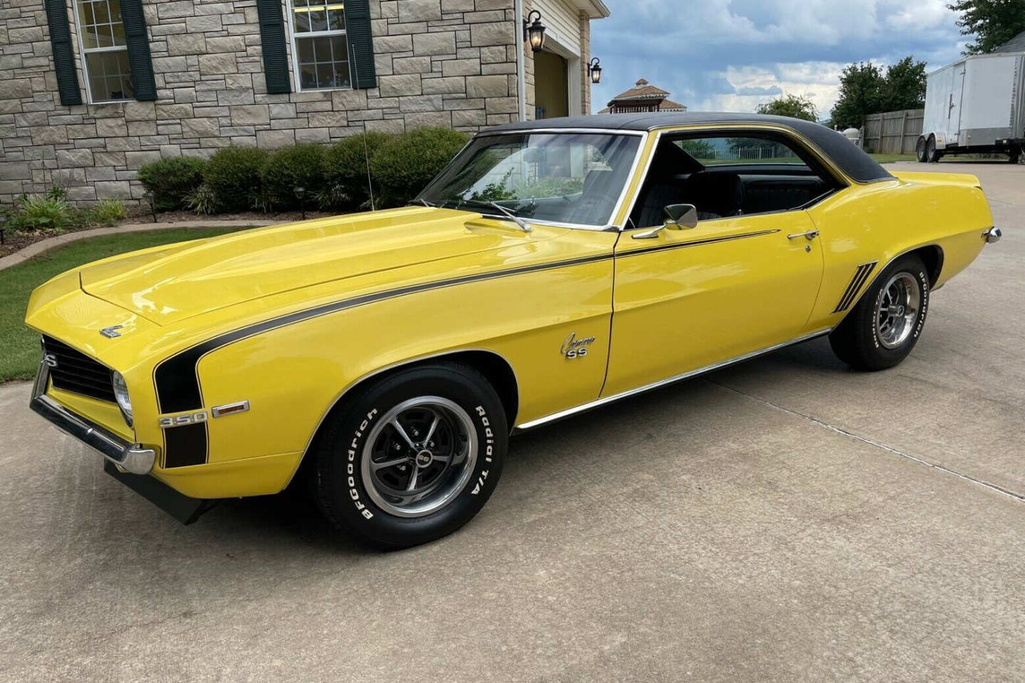 2nd Image of a 1969 CHEVROLET CAMARO SS