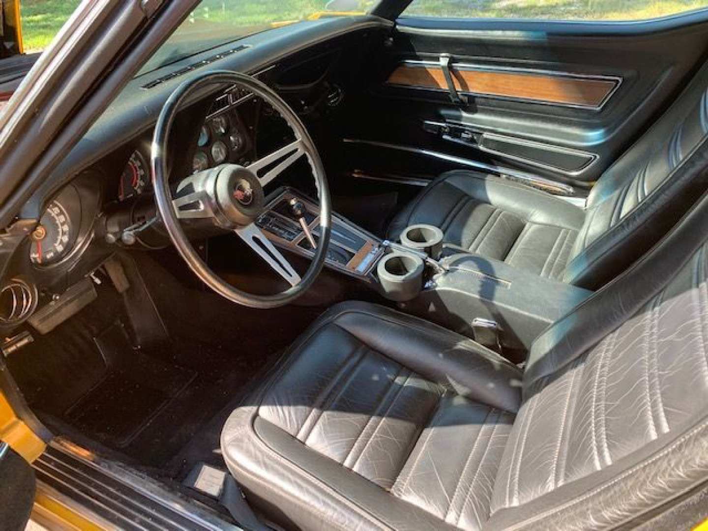 4th Image of a 1973 CHEVROLET CORVETTE