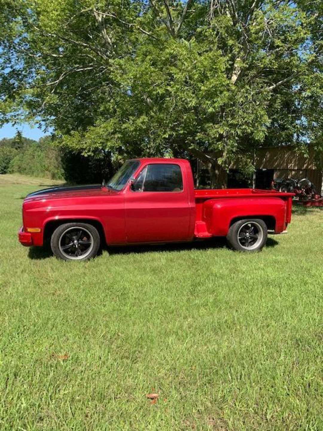 2nd Image of a 1981 CHEVROLET C10