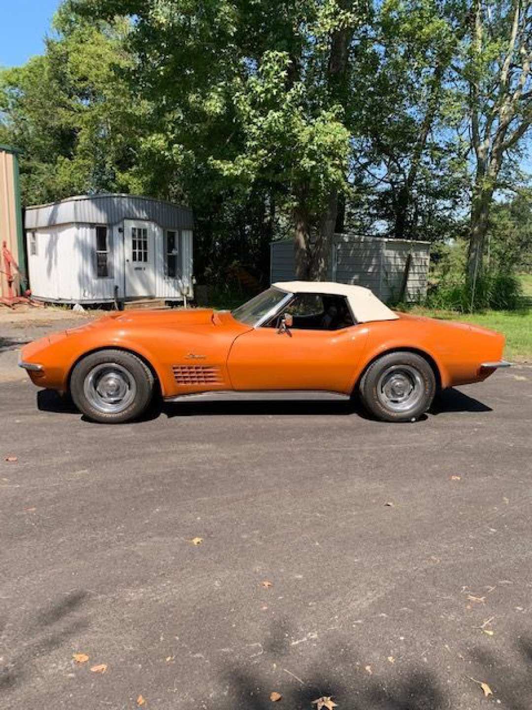 3rd Image of a 1971 CHEVROLET CORVETTE