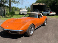 Image 2 of 14 of a 1971 CHEVROLET CORVETTE