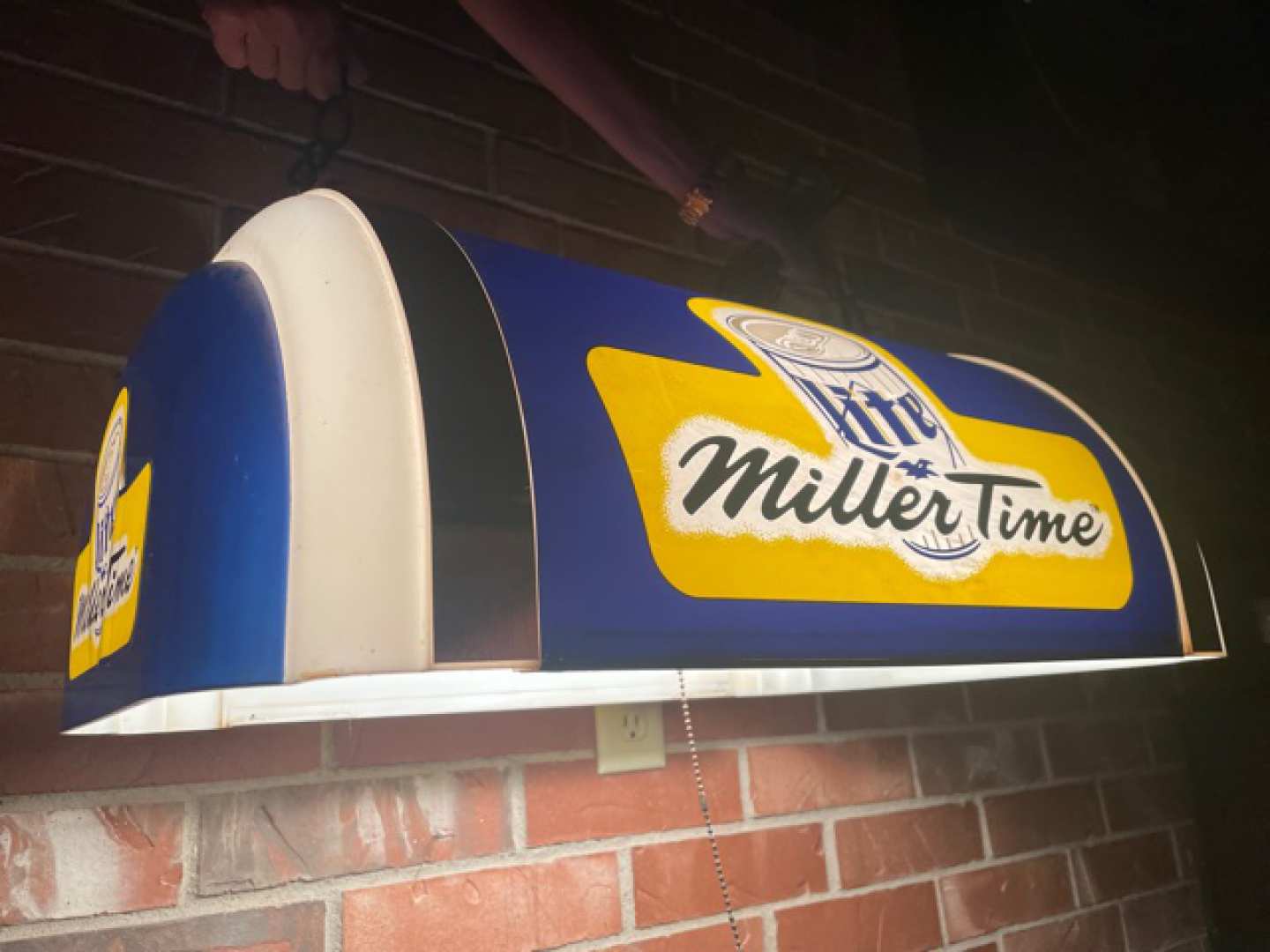0th Image of a 1997 MILLER TIME POOL TABLE LIGHT