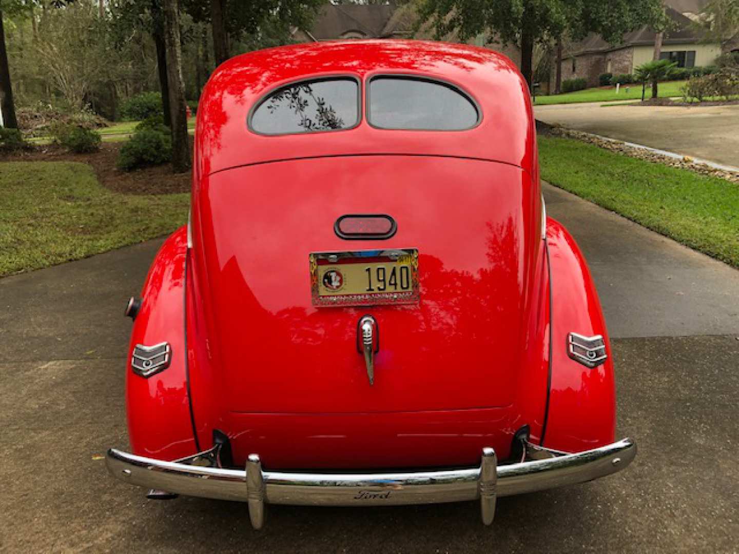 2nd Image of a 1940 FORD TUDOR