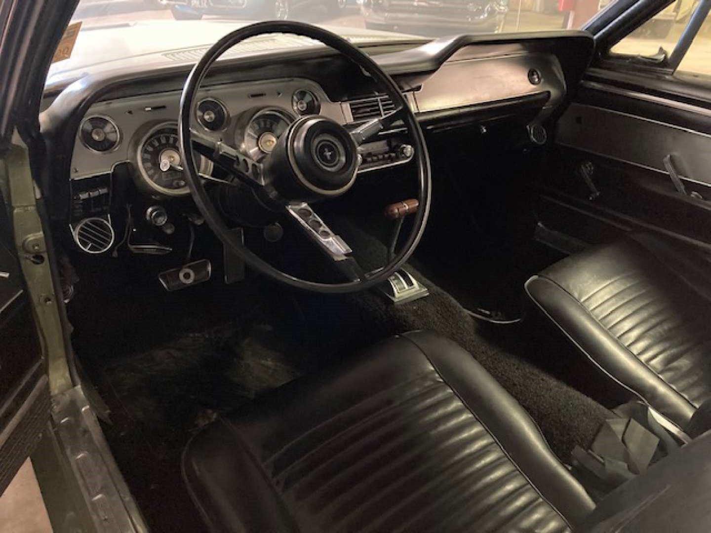 3rd Image of a 1967 FORD MUSTANG