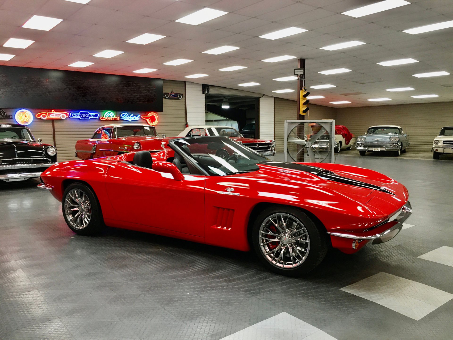 5th Image of a 2013 CHEVROLET CORVETTE