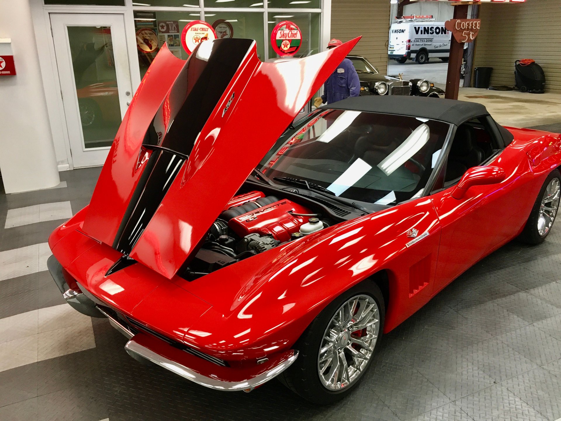 26th Image of a 2013 CHEVROLET CORVETTE